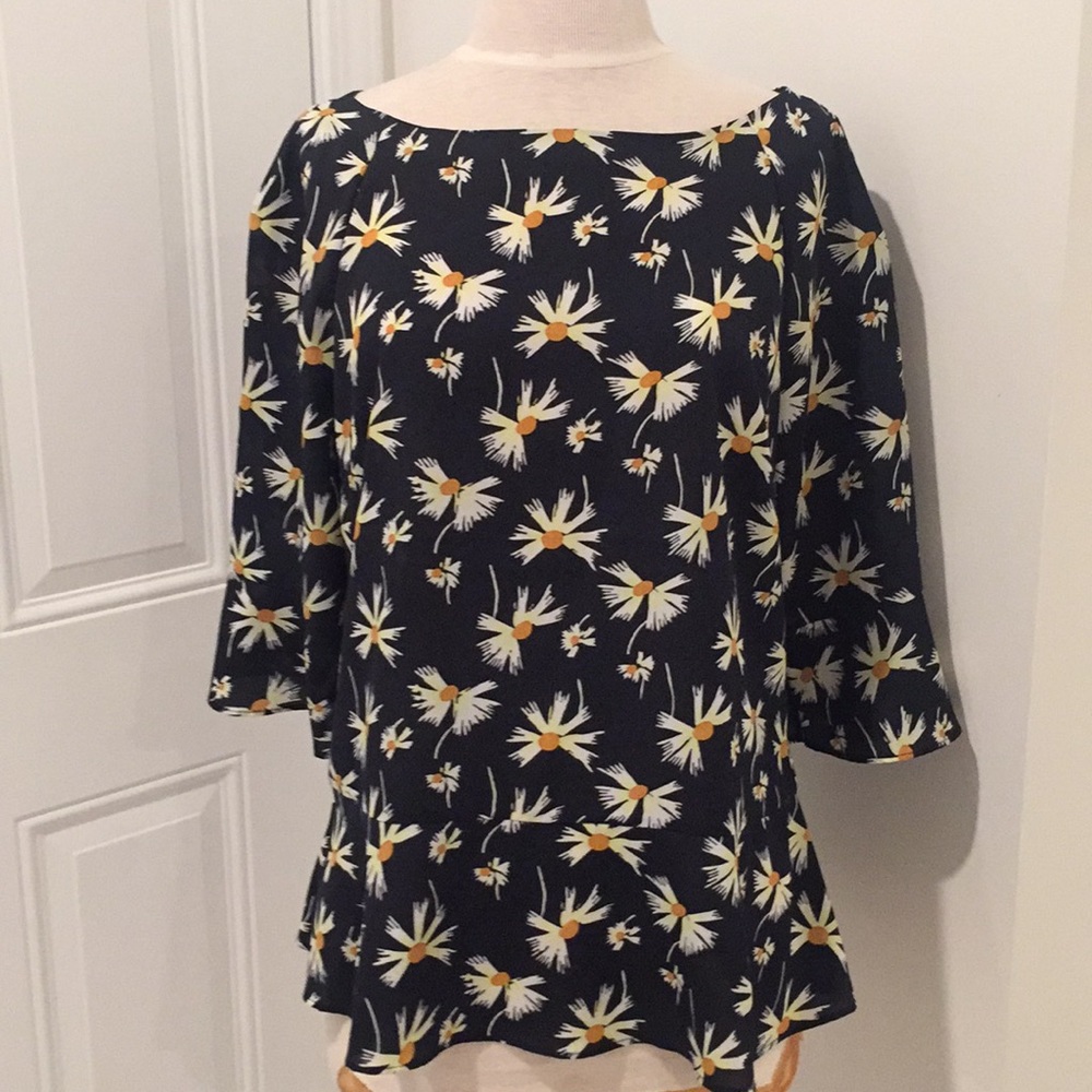 Sz M Banana Republic Daisy blouse